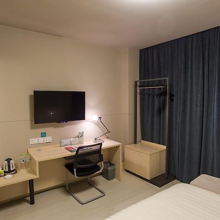 Jinjiang Inn Liuzhou Bubugao Square North Station Екстериор снимка