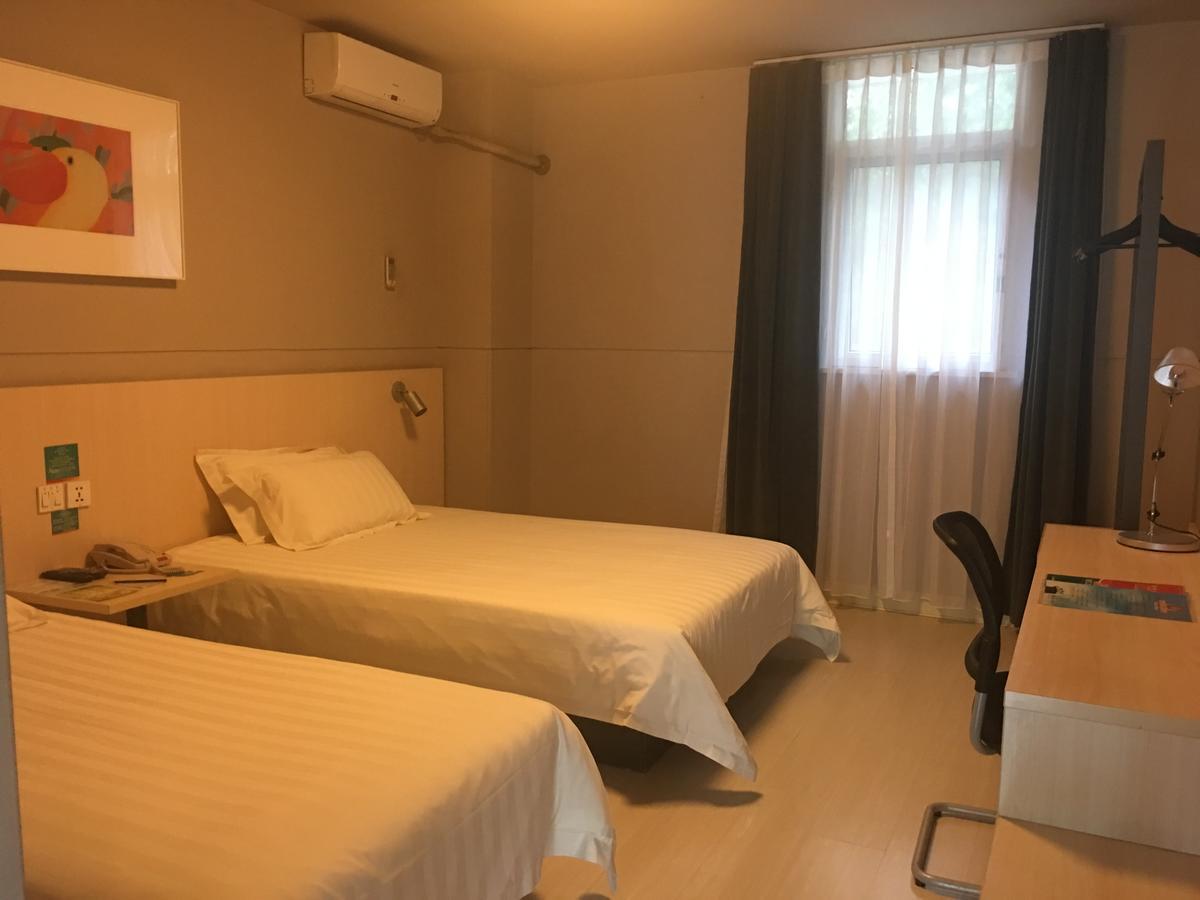 Jinjiang Inn Liuzhou Bubugao Square North Station Екстериор снимка
